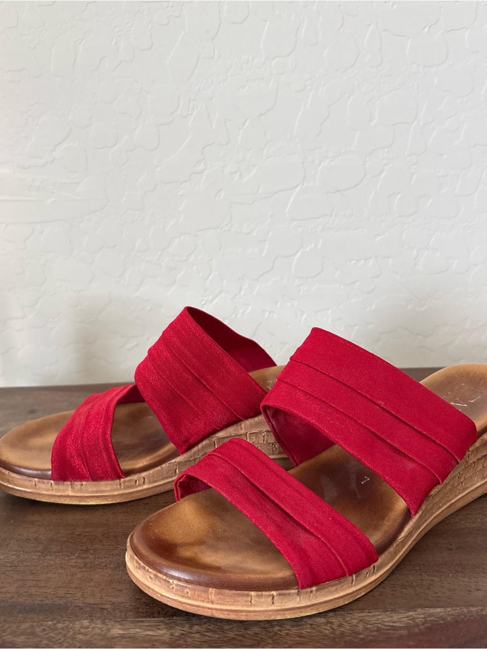 Italian Shoemakers Red Double-Band Slide Sandals. 7